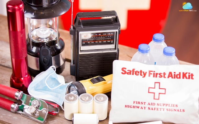 Safety tips for a hurricane