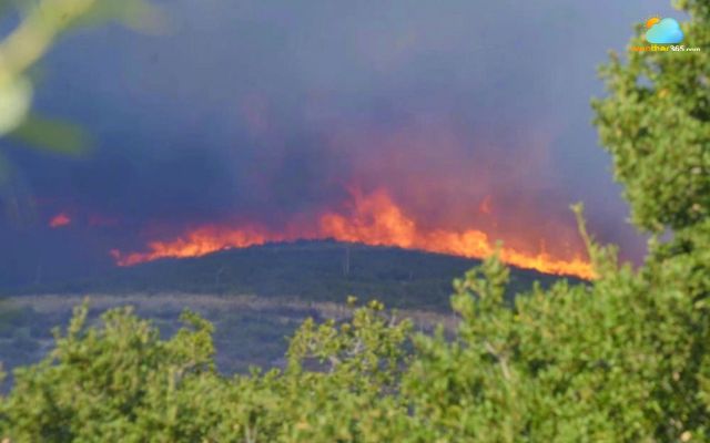 Bouquet fire is reported to burn 1,000 acres 