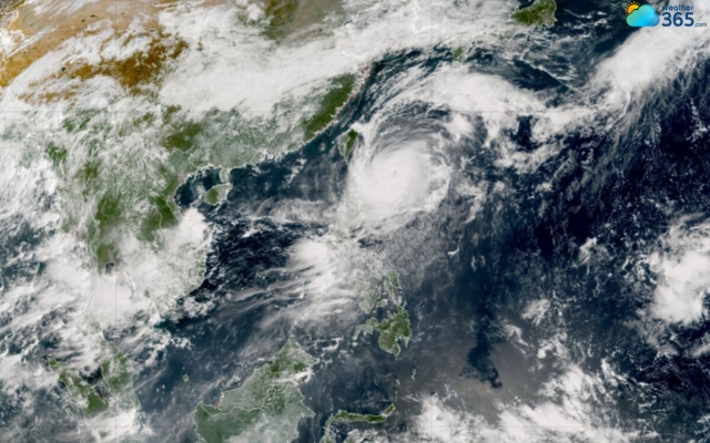 Typhoon Koinu hit Taiwan, approached Hong Kong