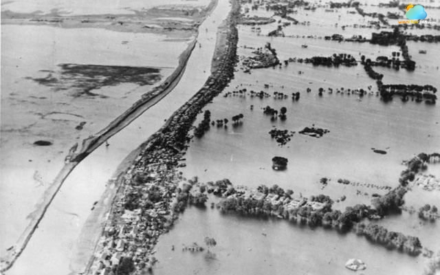 The Yellow River flood killed between 900.000 and 2 million people