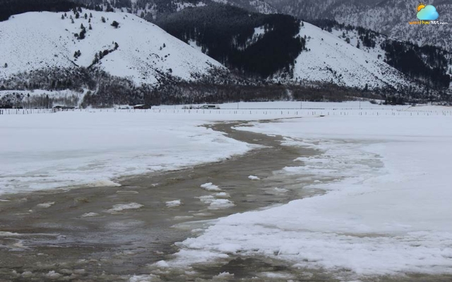Rapid snowmelt causes flooding
