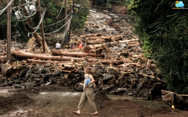 Recovery begins in Hawaii after Hurricane Lala caused widespread damage